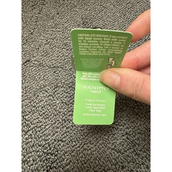 NEW  EUCALYPTUS MINT Wallflower Refill Bulbs SEALED Bath & Body Works - Picture 2 of 2